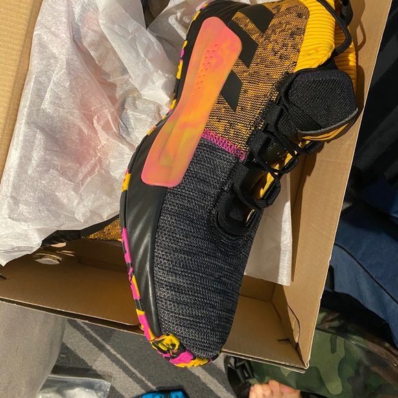 Addidas dame 5 - Picture 1 of 3